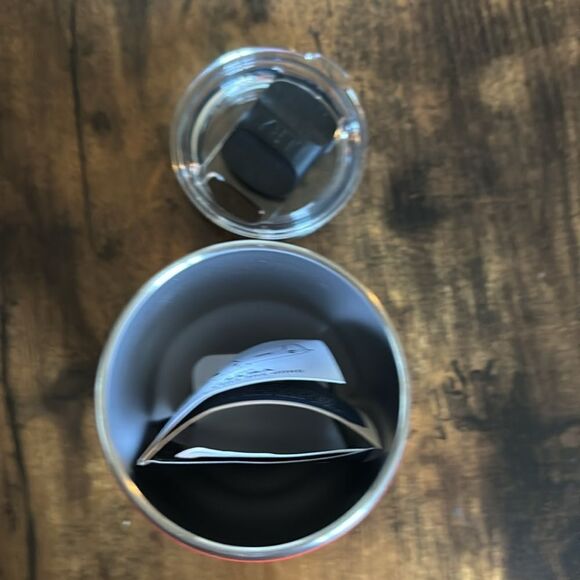 YETI 10 OZ WINE TUMBLER
WITH MAGSLIDER™ LID in Rescue Red / NWT - Picture 11 of 11